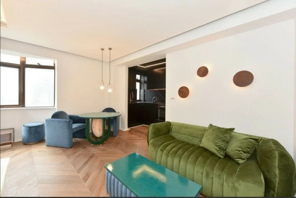 Flat Upper Berkeley Street in City of Westminster
