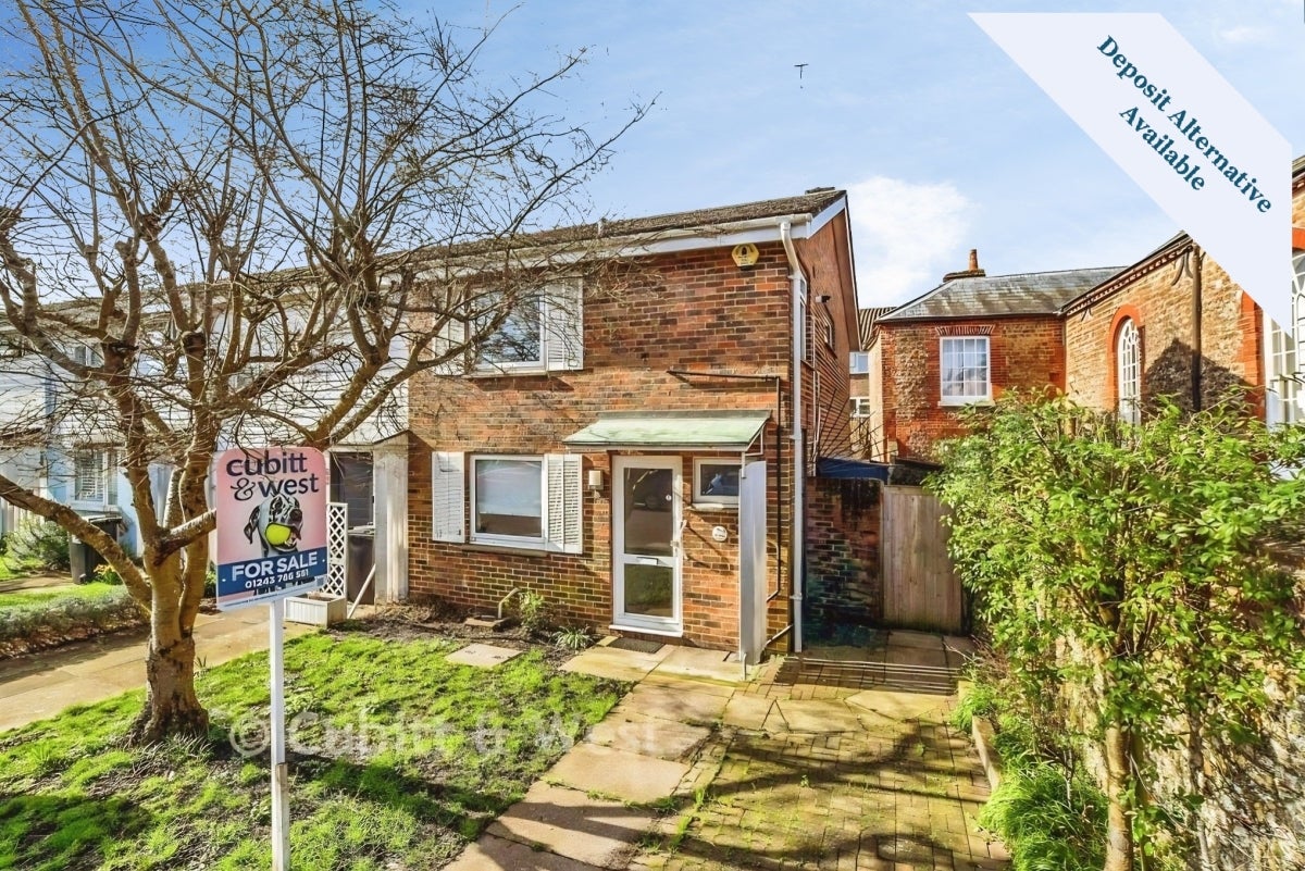 House Maude Close in Folkestone and Hythe District