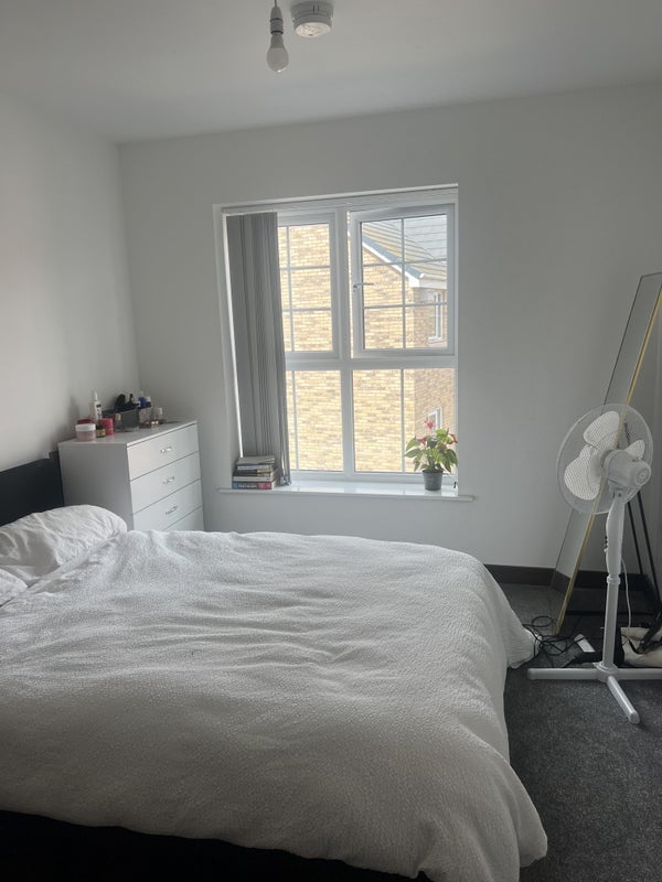 Room Houghton Way in West Suffolk