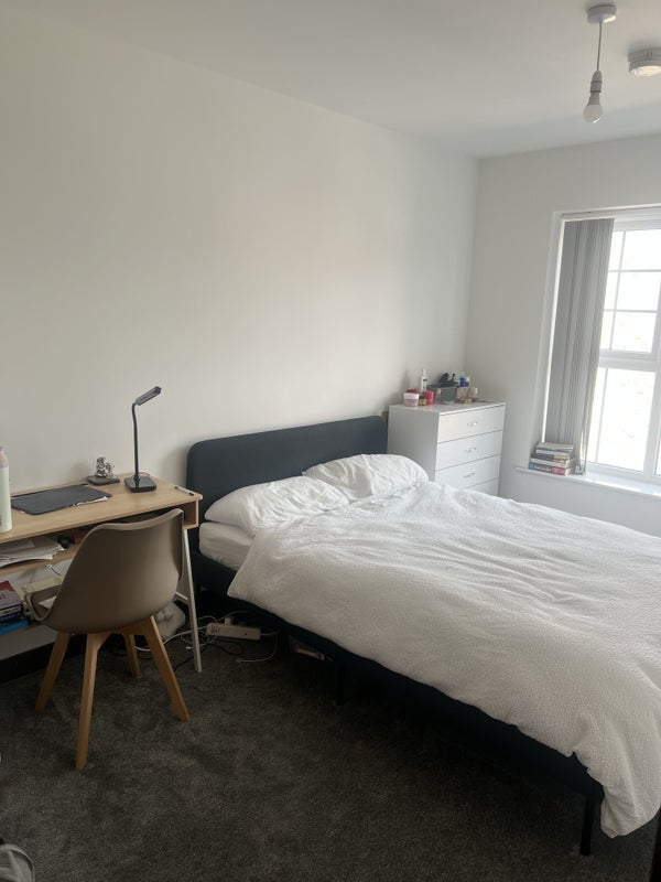 Room Houghton Way in West Suffolk