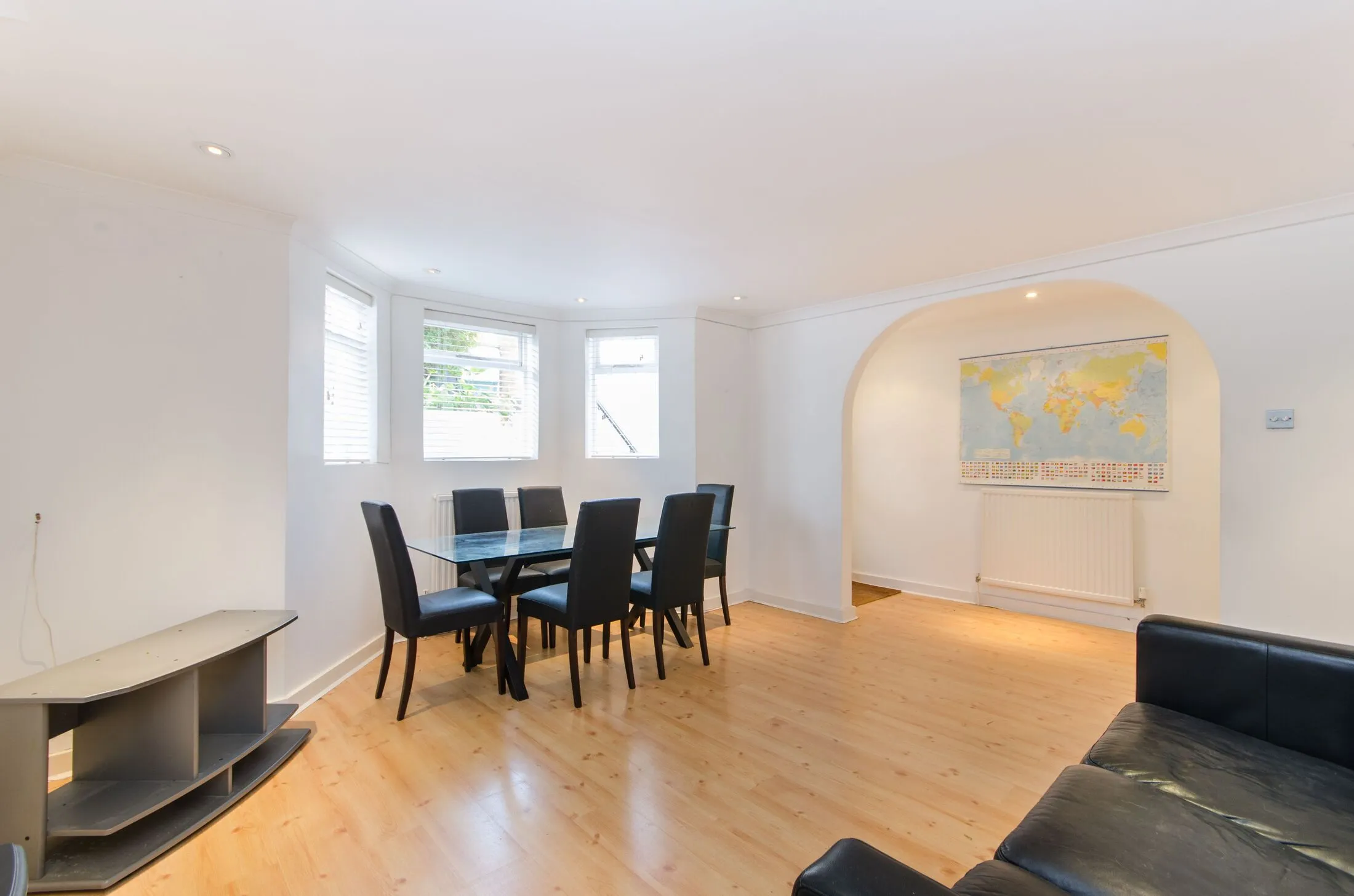 Flat Woodside in Greater London