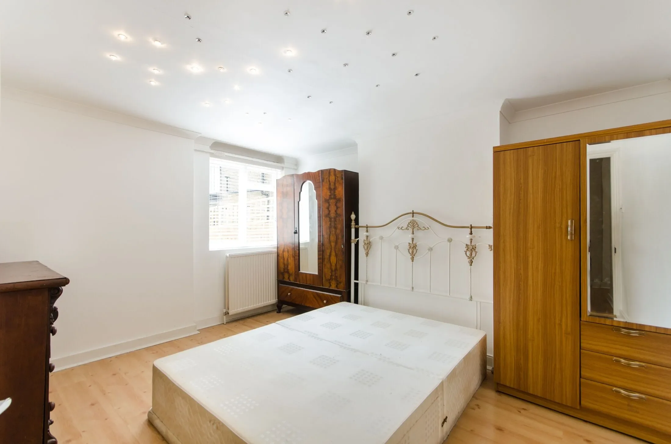 Flat Woodside in Greater London