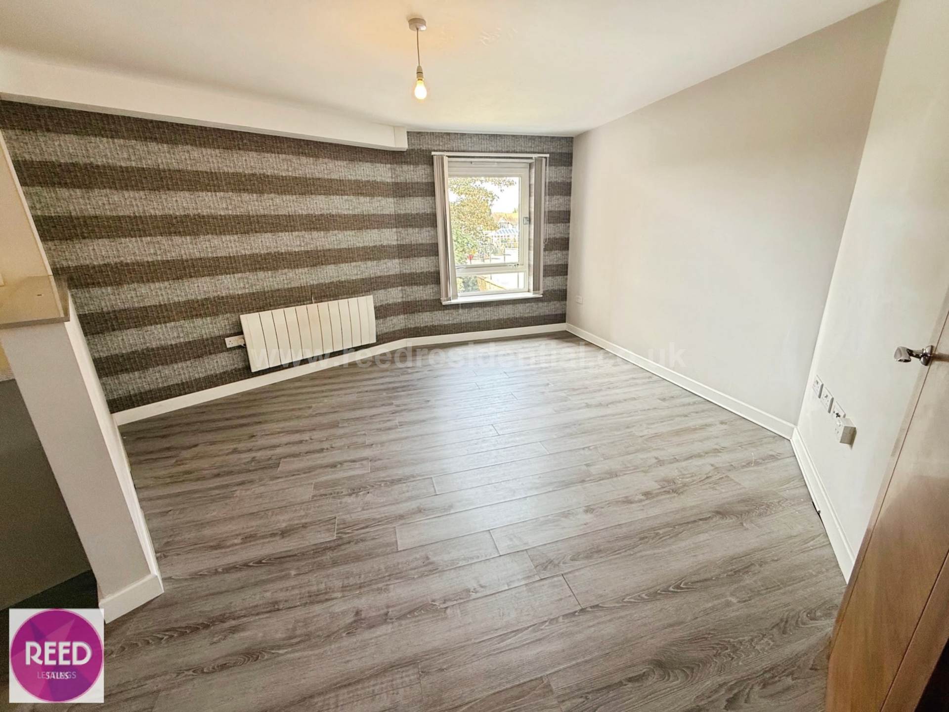 Flat Leigh Road in Southend-on-Sea
