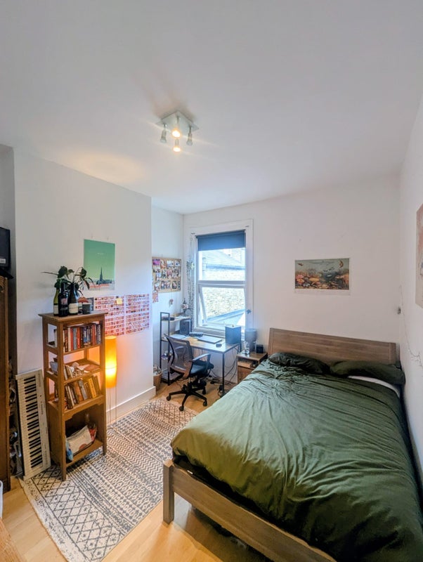Room Fernside Road in Greater London