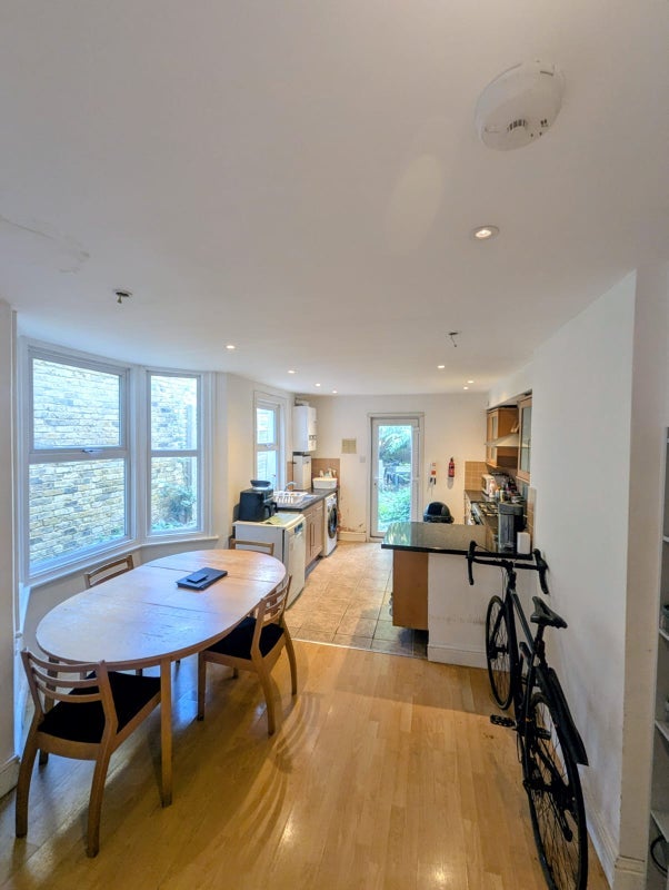 Room Fernside Road in Greater London