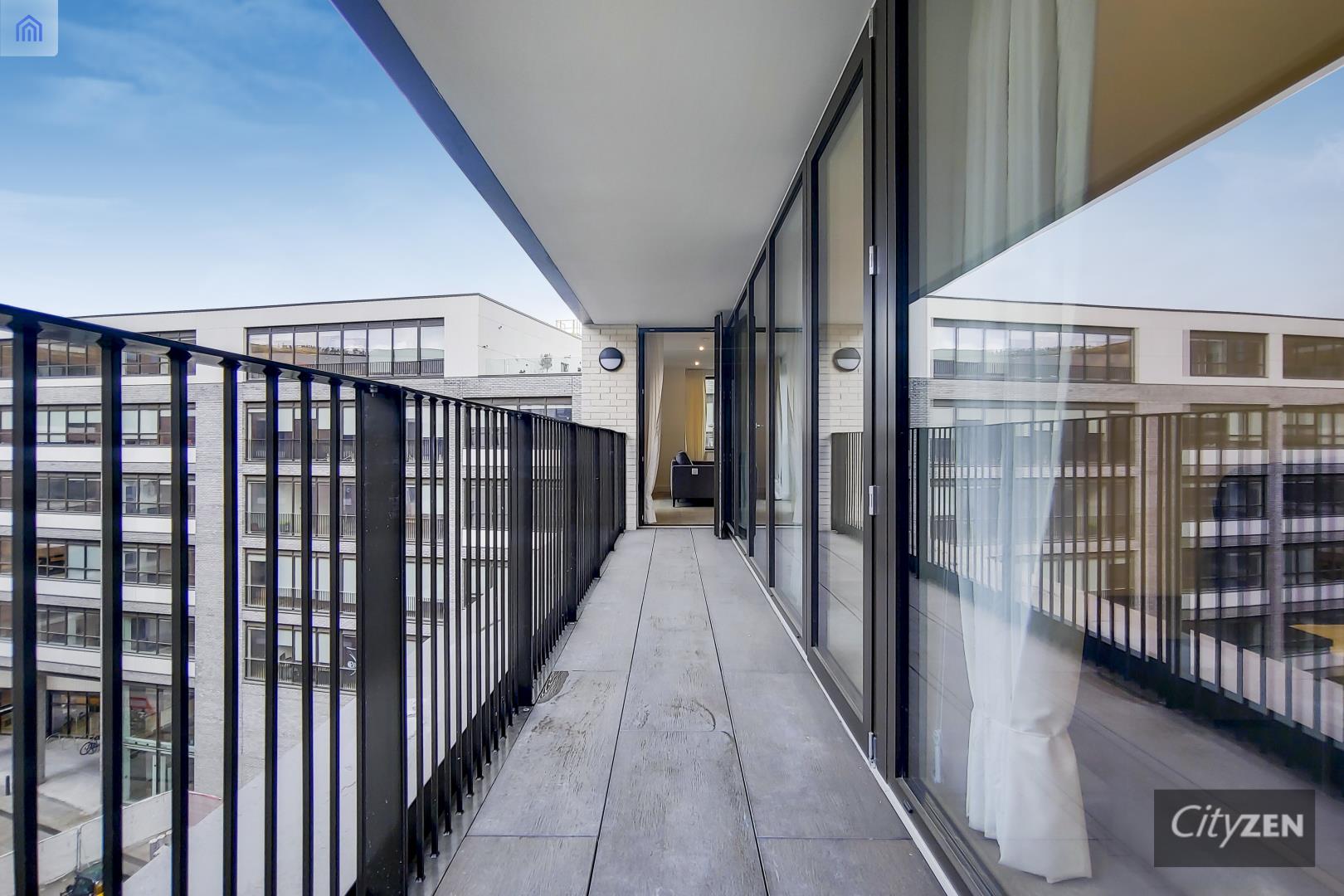 Flat Cremer Street in Greater London