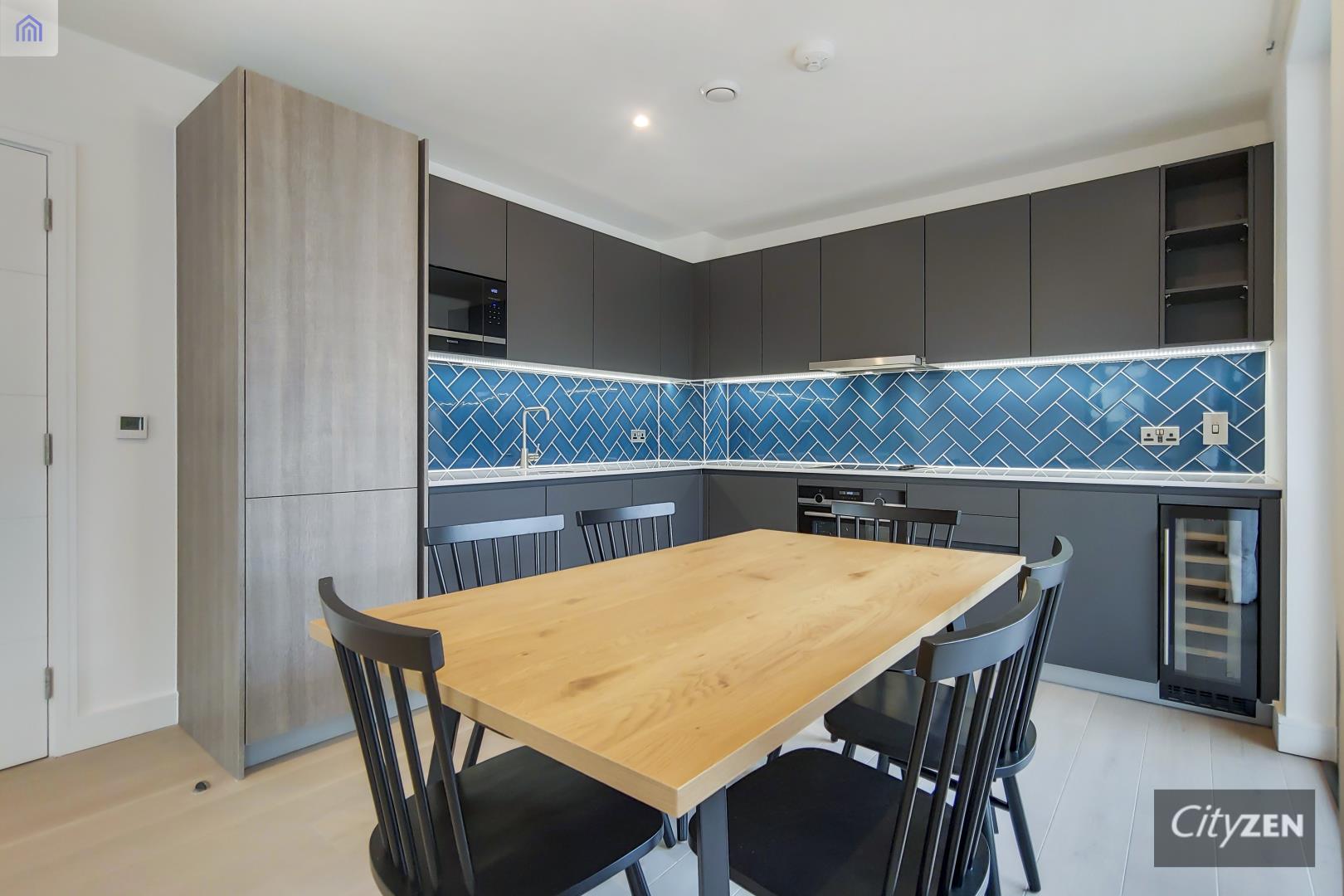 Flat Cremer Street in Greater London