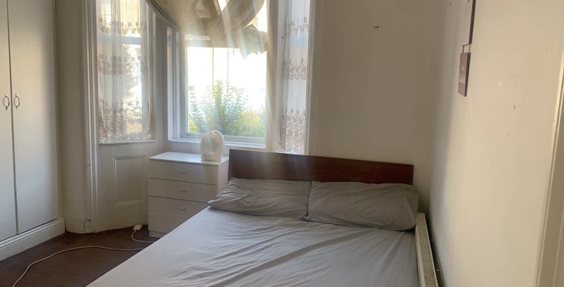 Room Shardeloes Road in Greater London