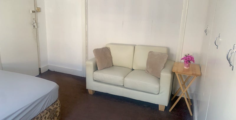 Room Shardeloes Road in Greater London
