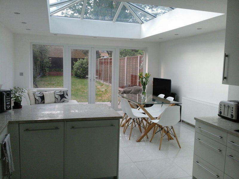 Room Manbey Grove in Greater London
