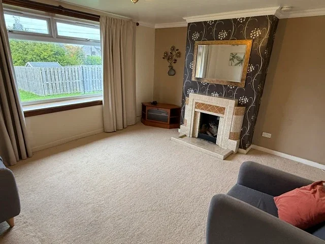 Flat Kincorth Place in Aberdeen City