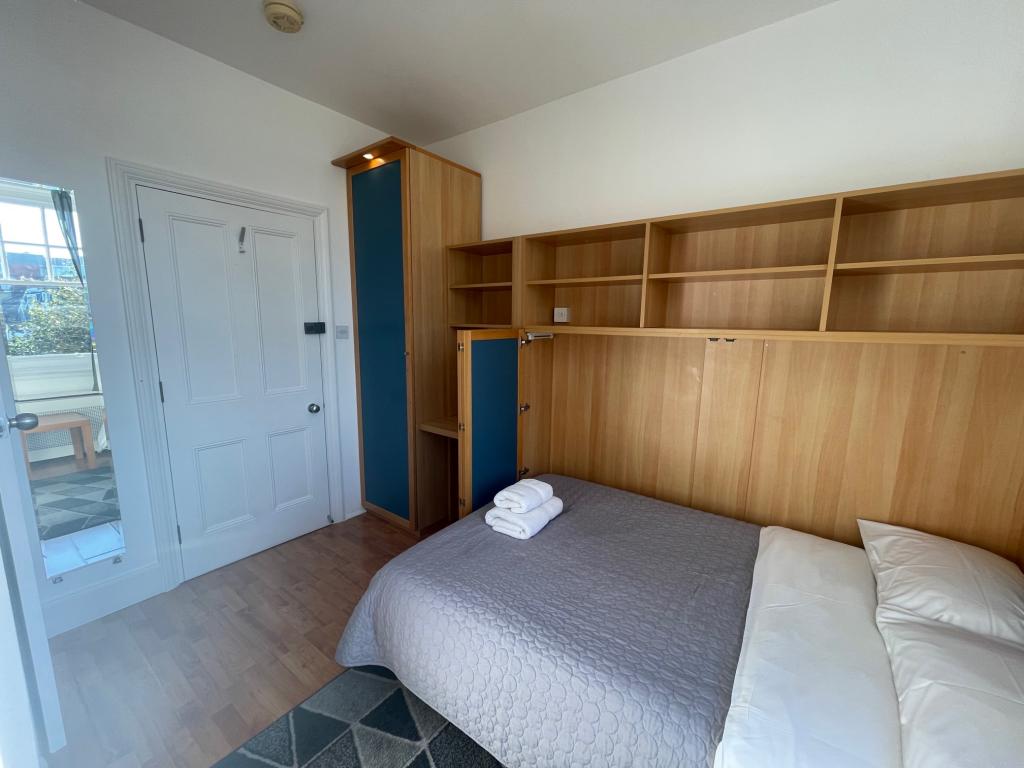 Flat Fulham Palace Road in Greater London