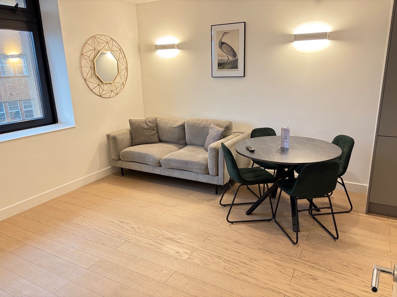 Flat Great West Road in Greater London