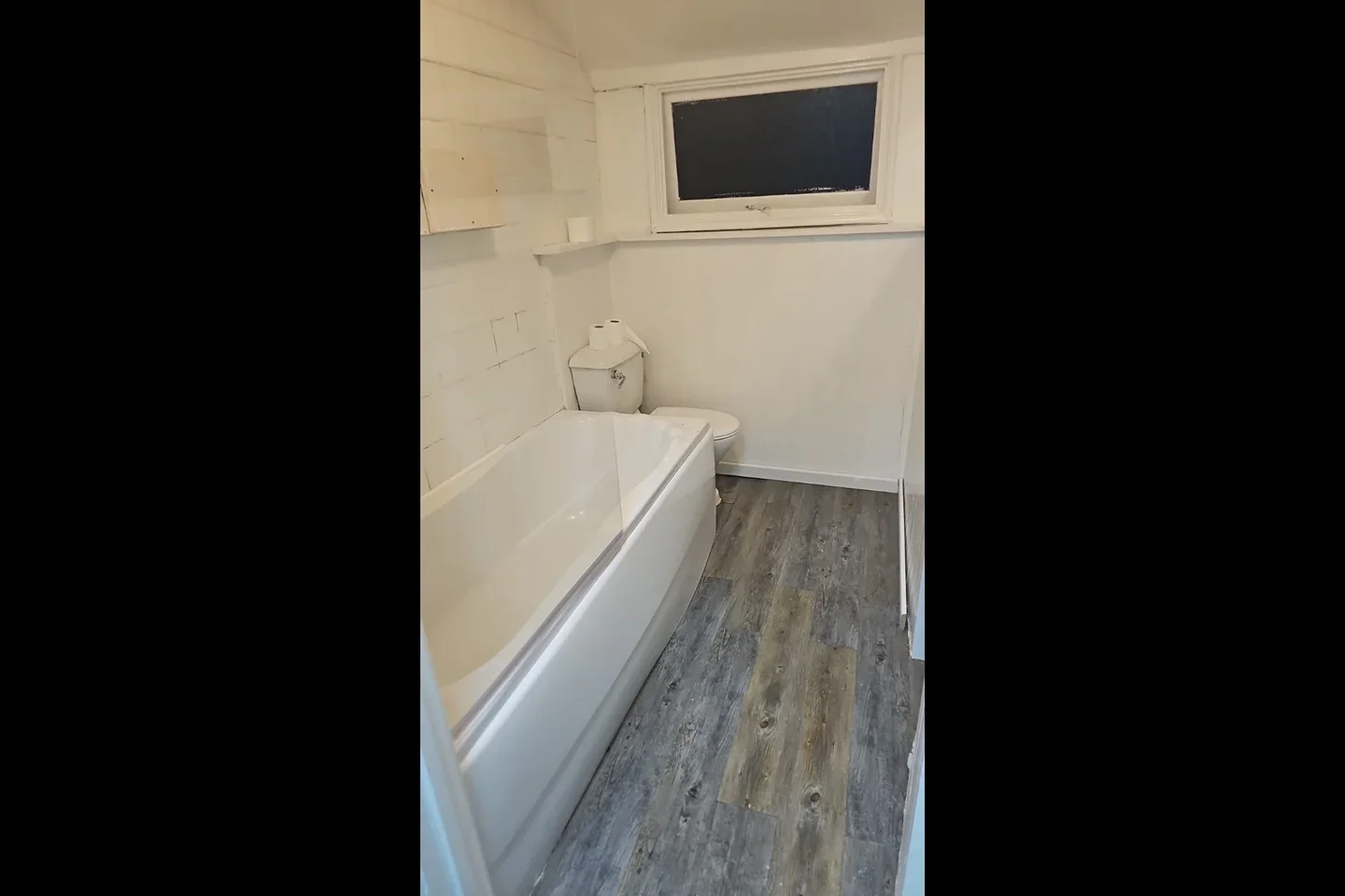 Room Wandle Road in Greater London