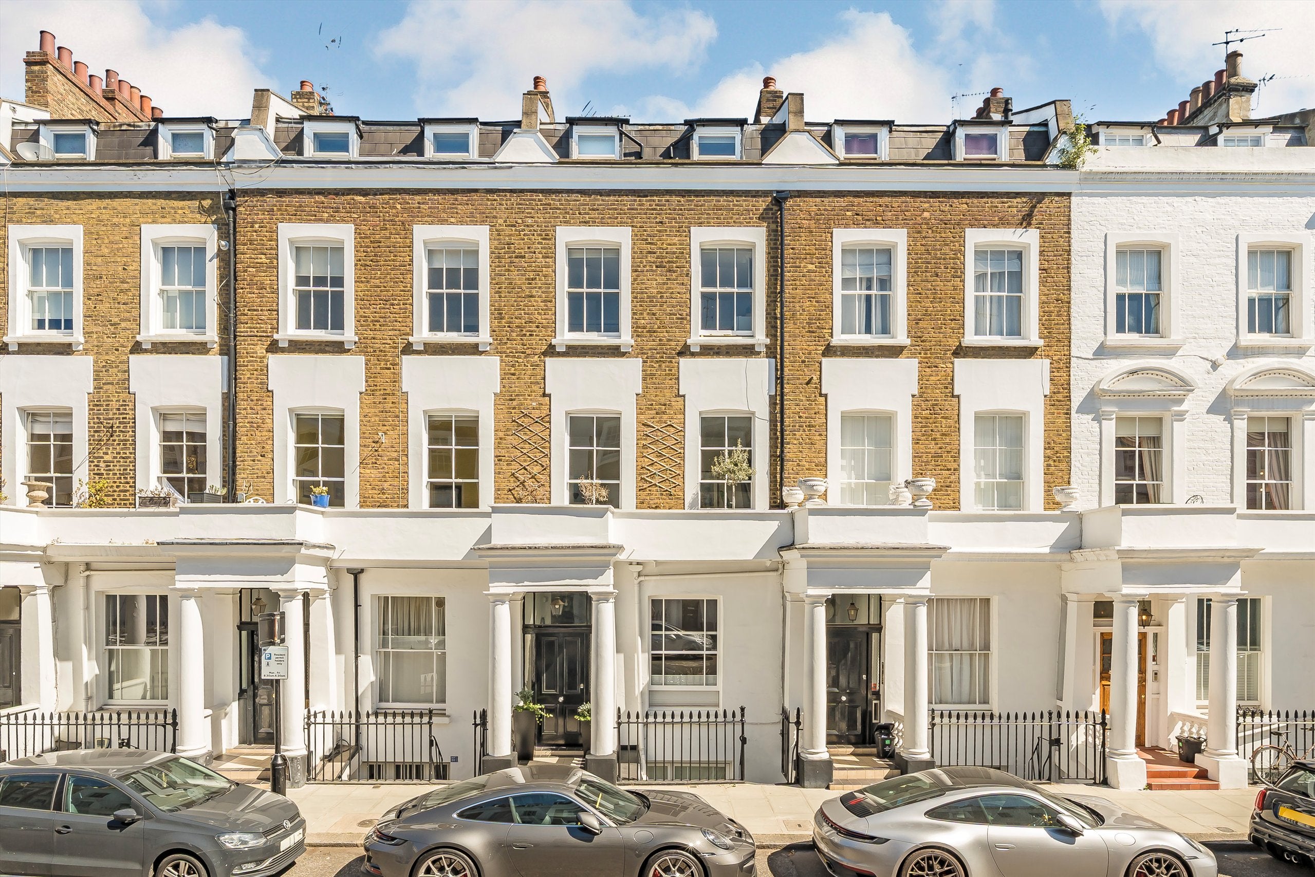 Flat Alderney Street in City of Westminster