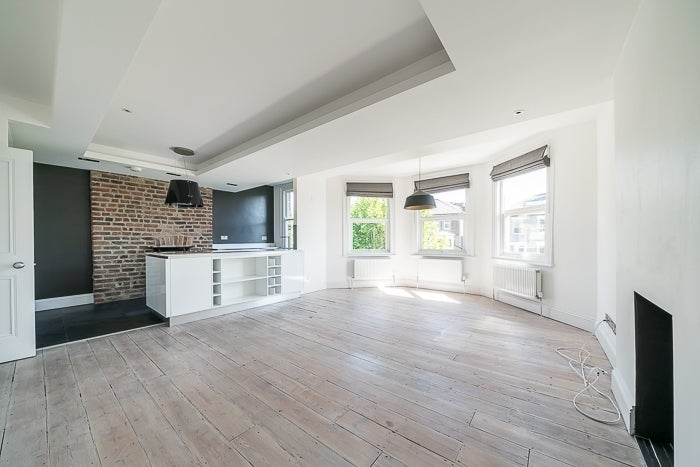 Flat Fordwych Road in Greater London