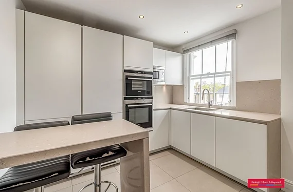 Flat Parkhill Road in Greater London