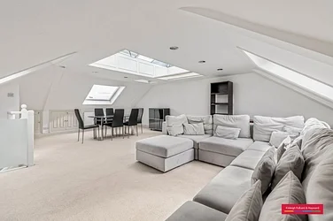 Flat Parkhill Road in Greater London
