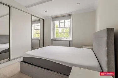 Flat Parkhill Road in Greater London
