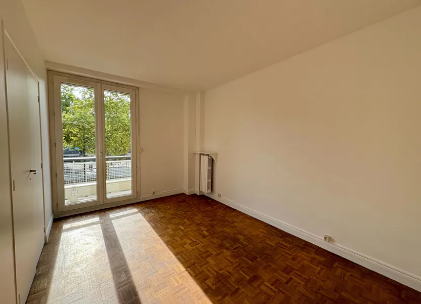 Appartement Rue de Montempoivre à Paris