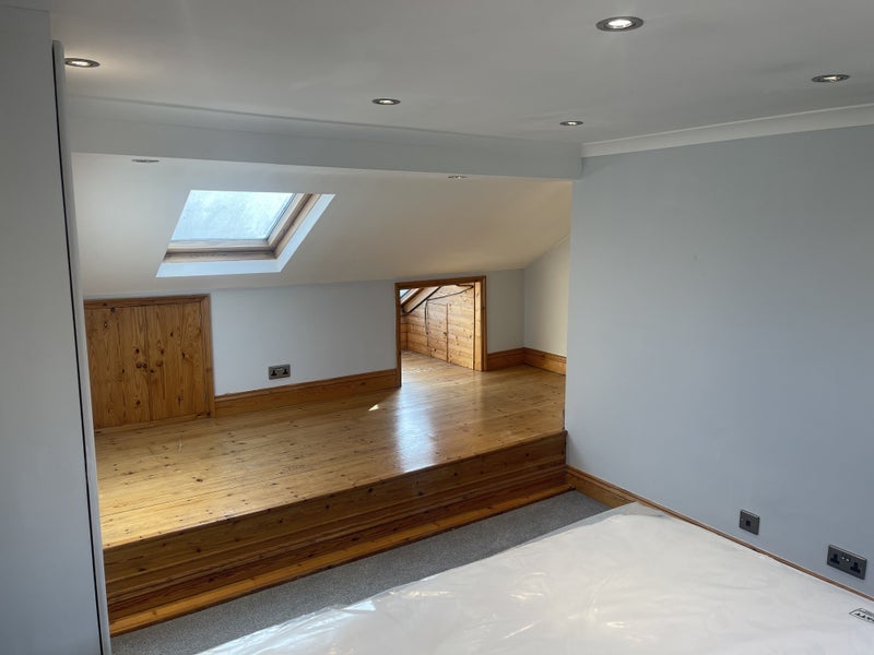 Room Dyson's Road in Greater London