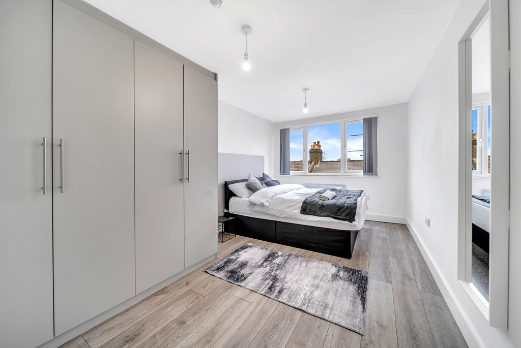 Flat Salisbury Road in Greater London