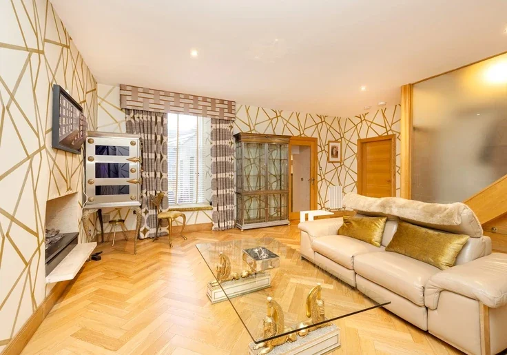 Flat York Place in City of Edinburgh