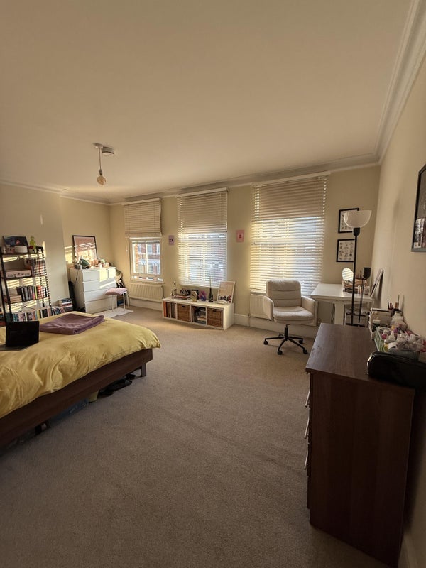 Room Chamberlayne Road in Greater London
