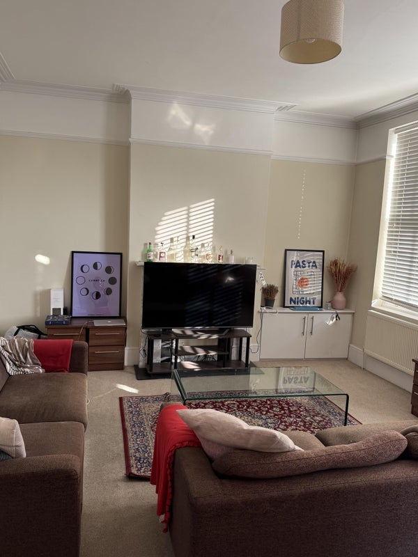 Room Chamberlayne Road in Greater London