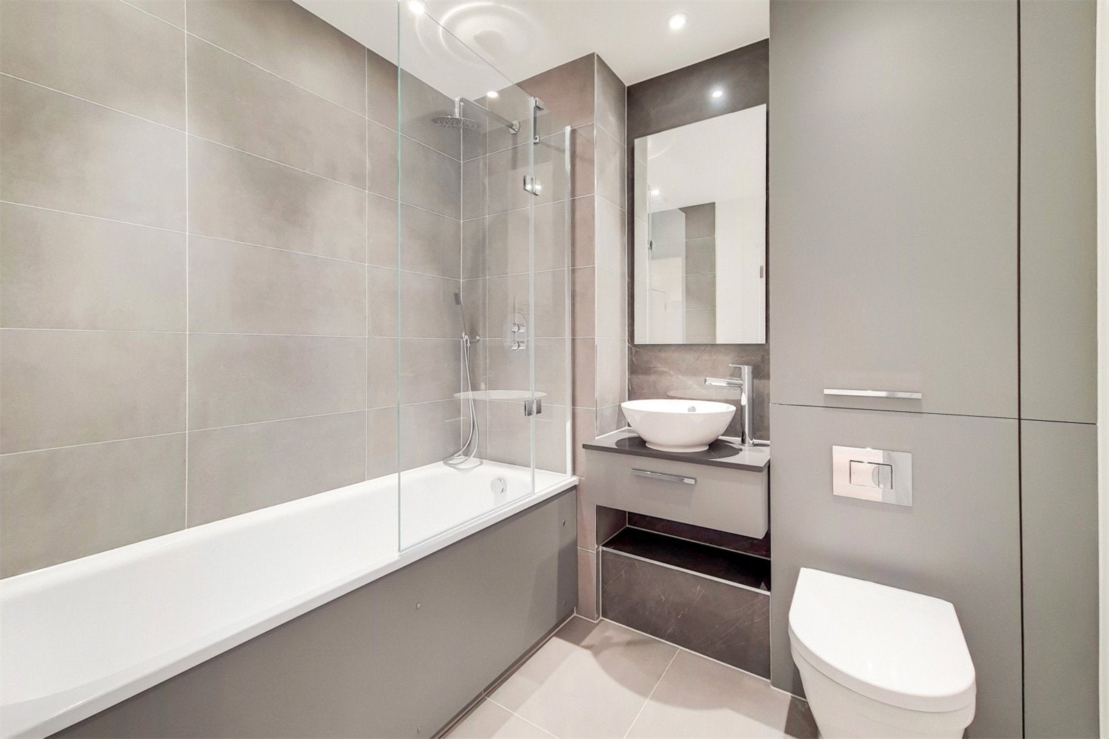 Flat Atlantis Avenue in Greater London