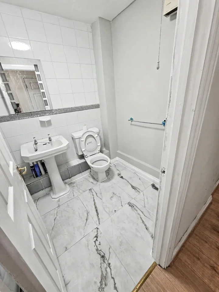 Flat Fawcett Close in Greater London