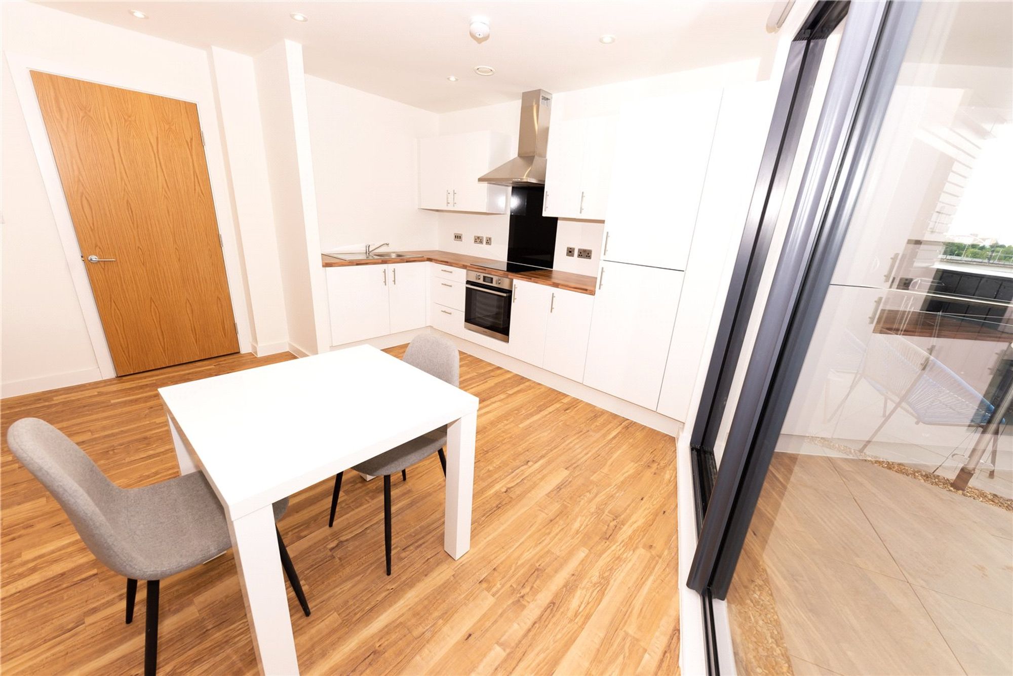 Flat Pomona Strand in Trafford