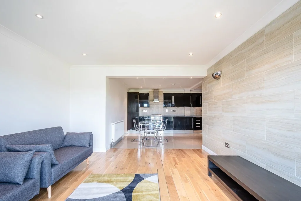 Flat Copperfield Road in Greater London