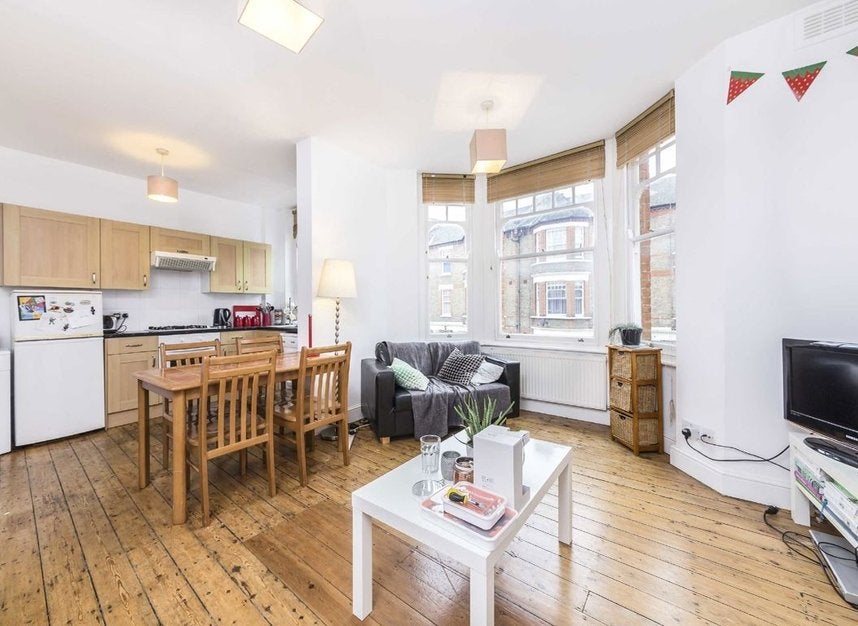 Flat Edgeley Road in Greater London