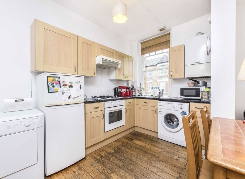 Flat Edgeley Road in Greater London
