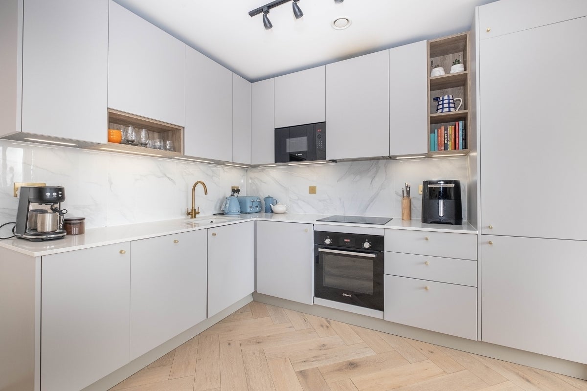 Flat Ravensbury Terrace in Greater London