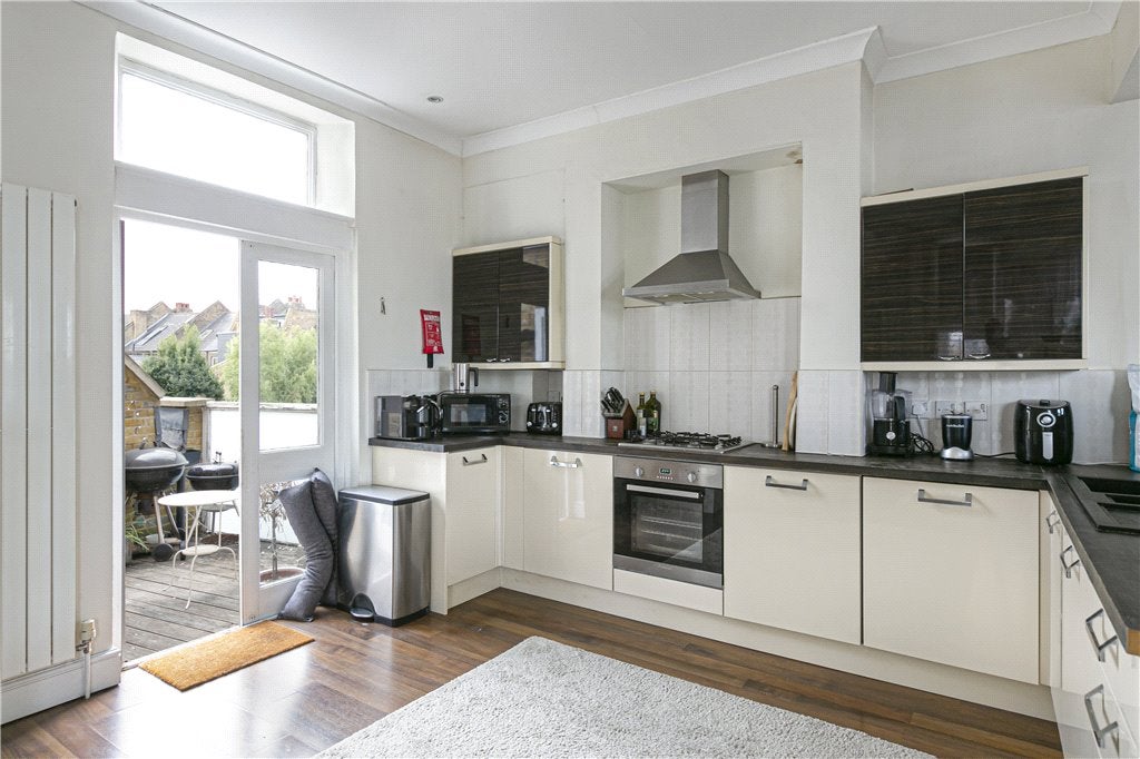 Flat Acre Lane in Greater London
