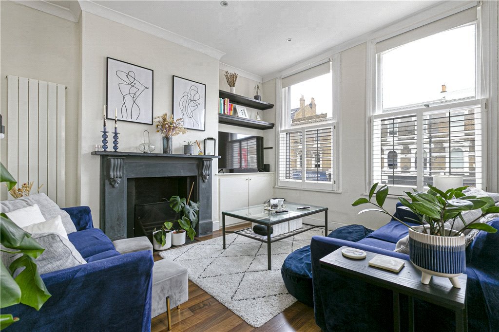 Flat Acre Lane in Greater London