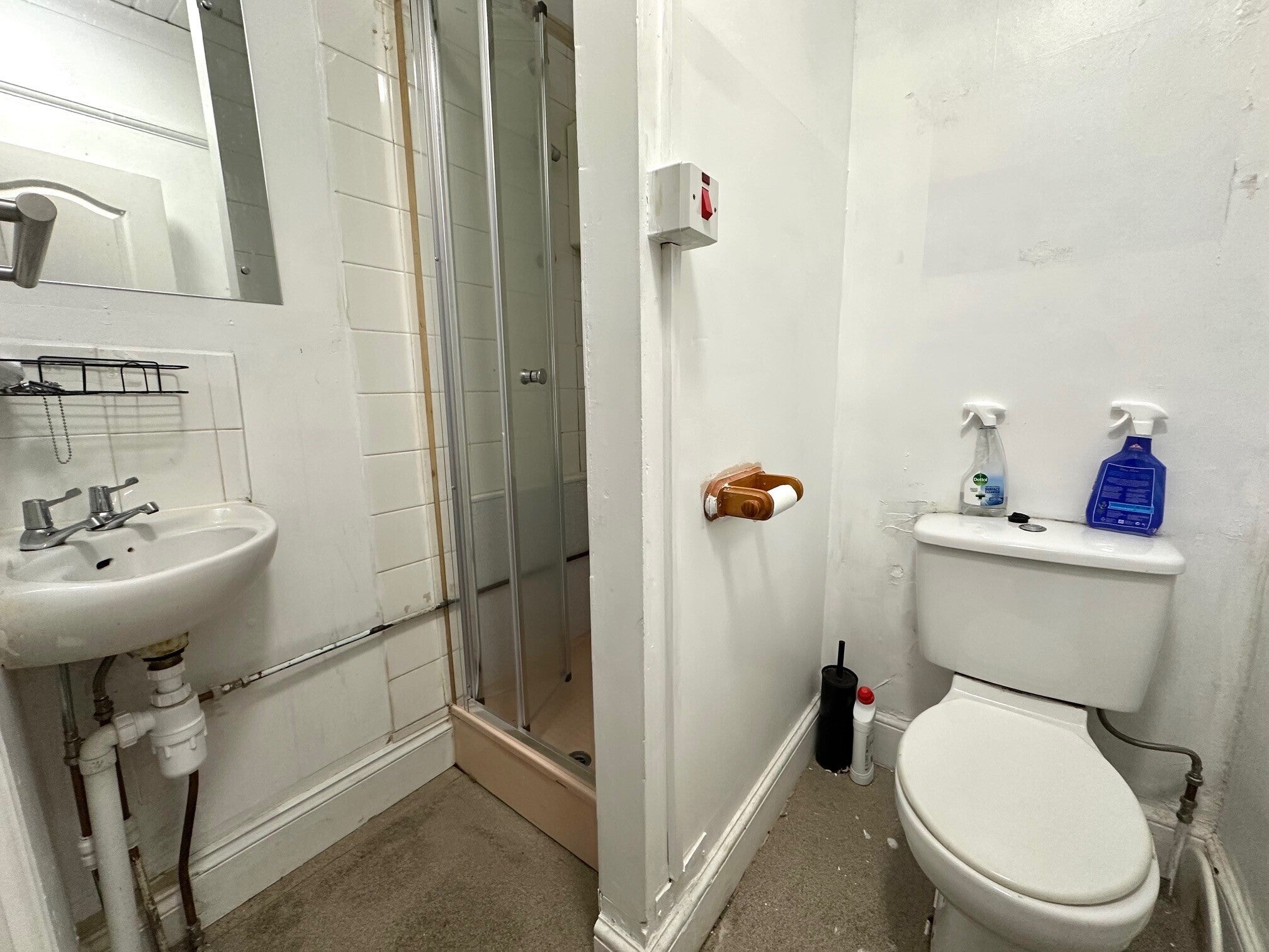 Room Privett Road in Gosport