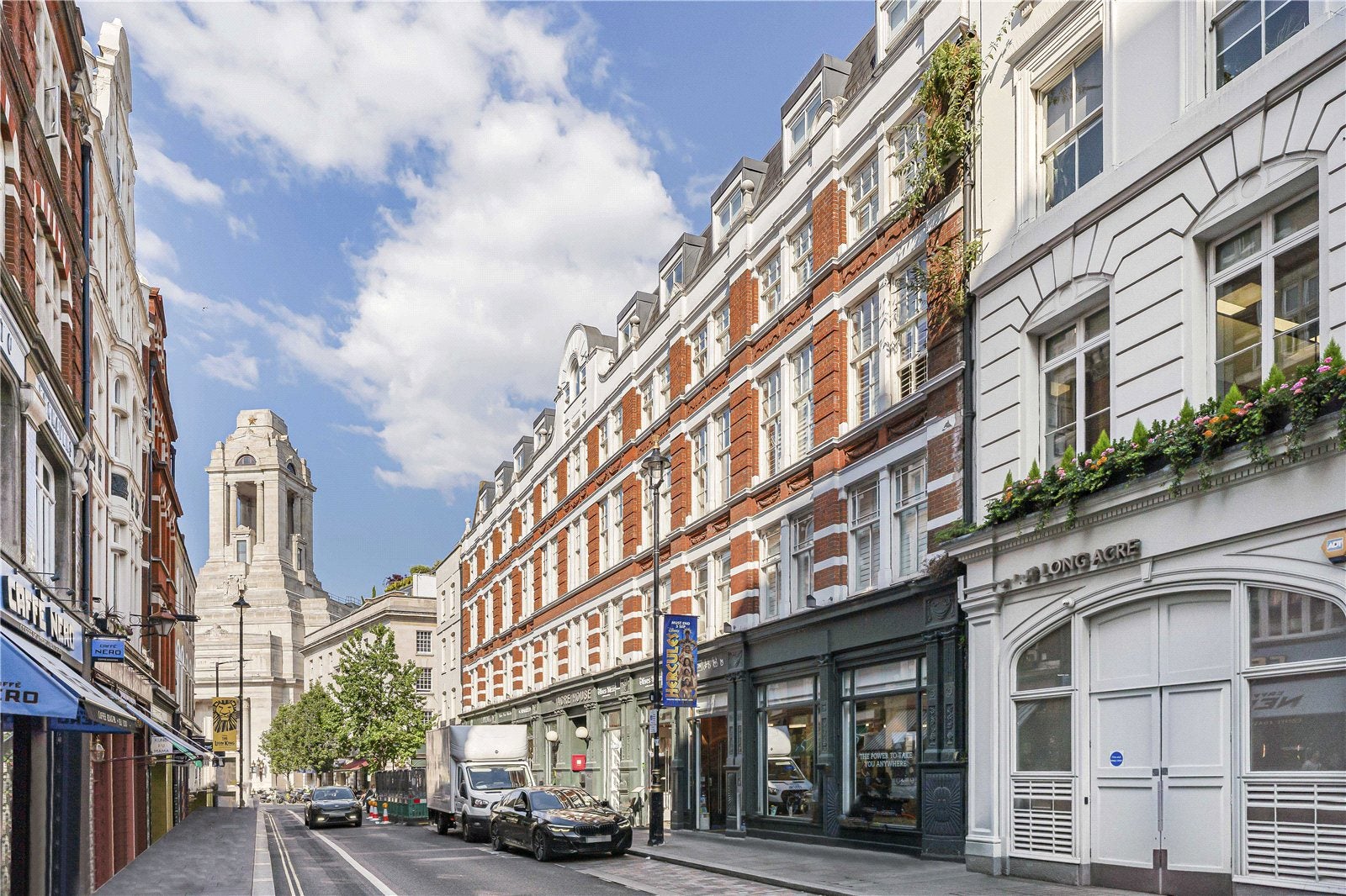 Flat Long Acre in City of Westminster