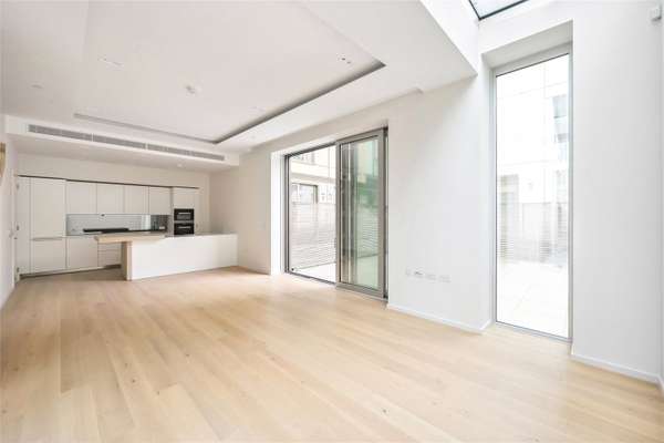 Flat Seagrave Road in Greater London