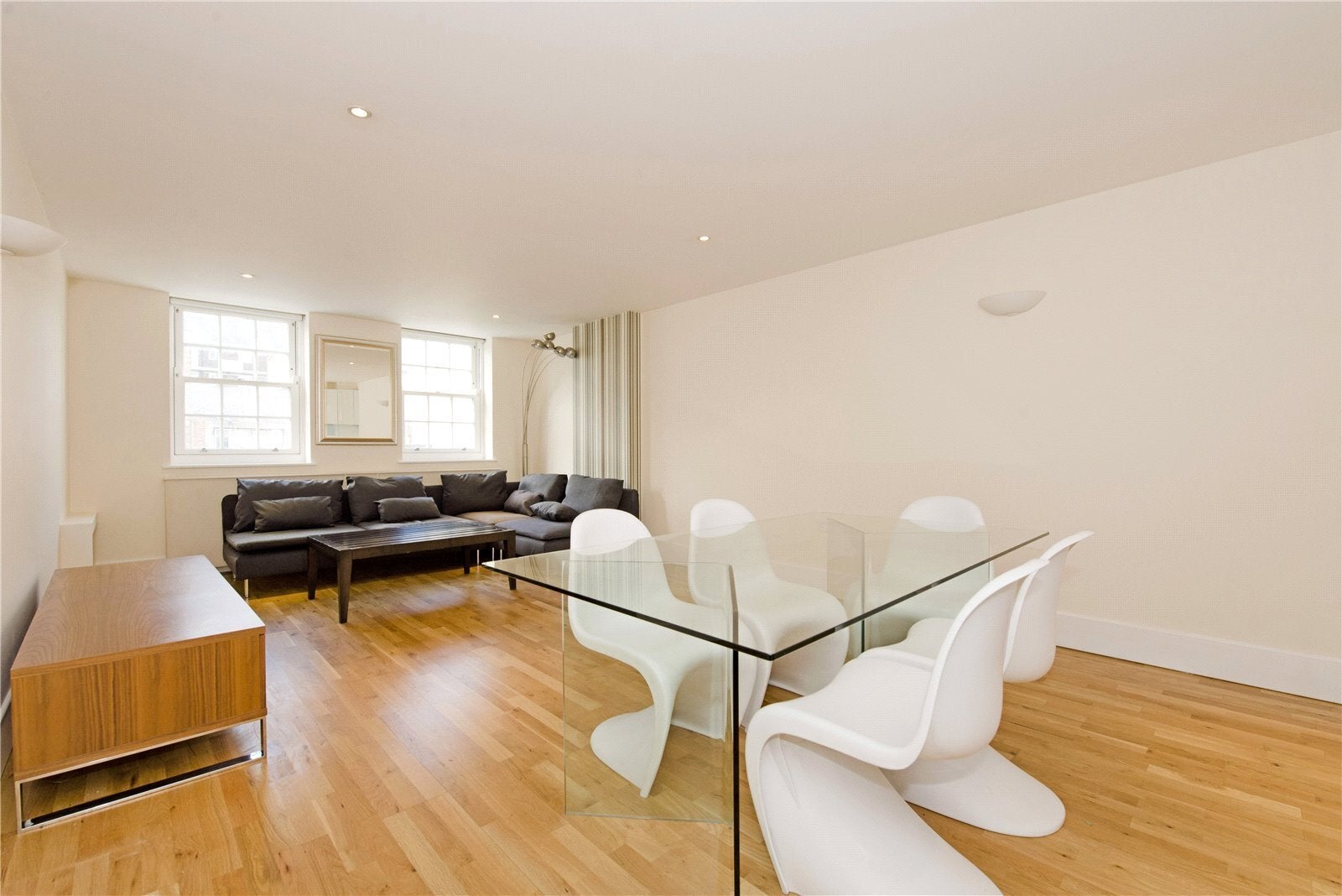 Flat King's Terrace in Greater London