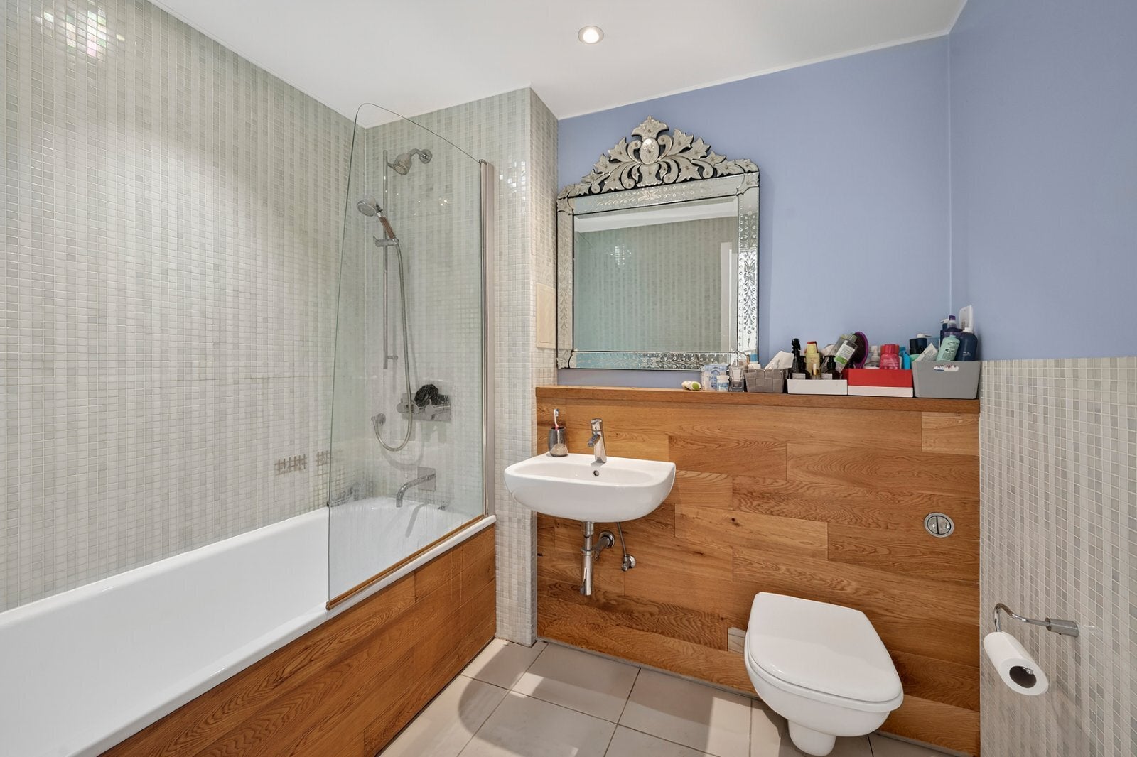 Flat King's Terrace in Greater London