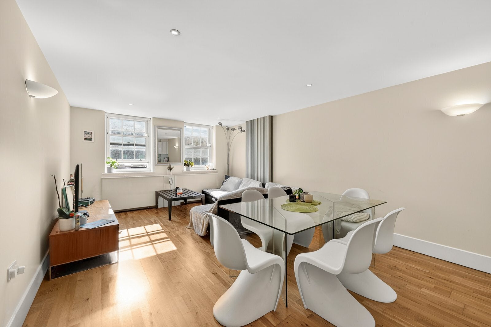 Flat King's Terrace in Greater London