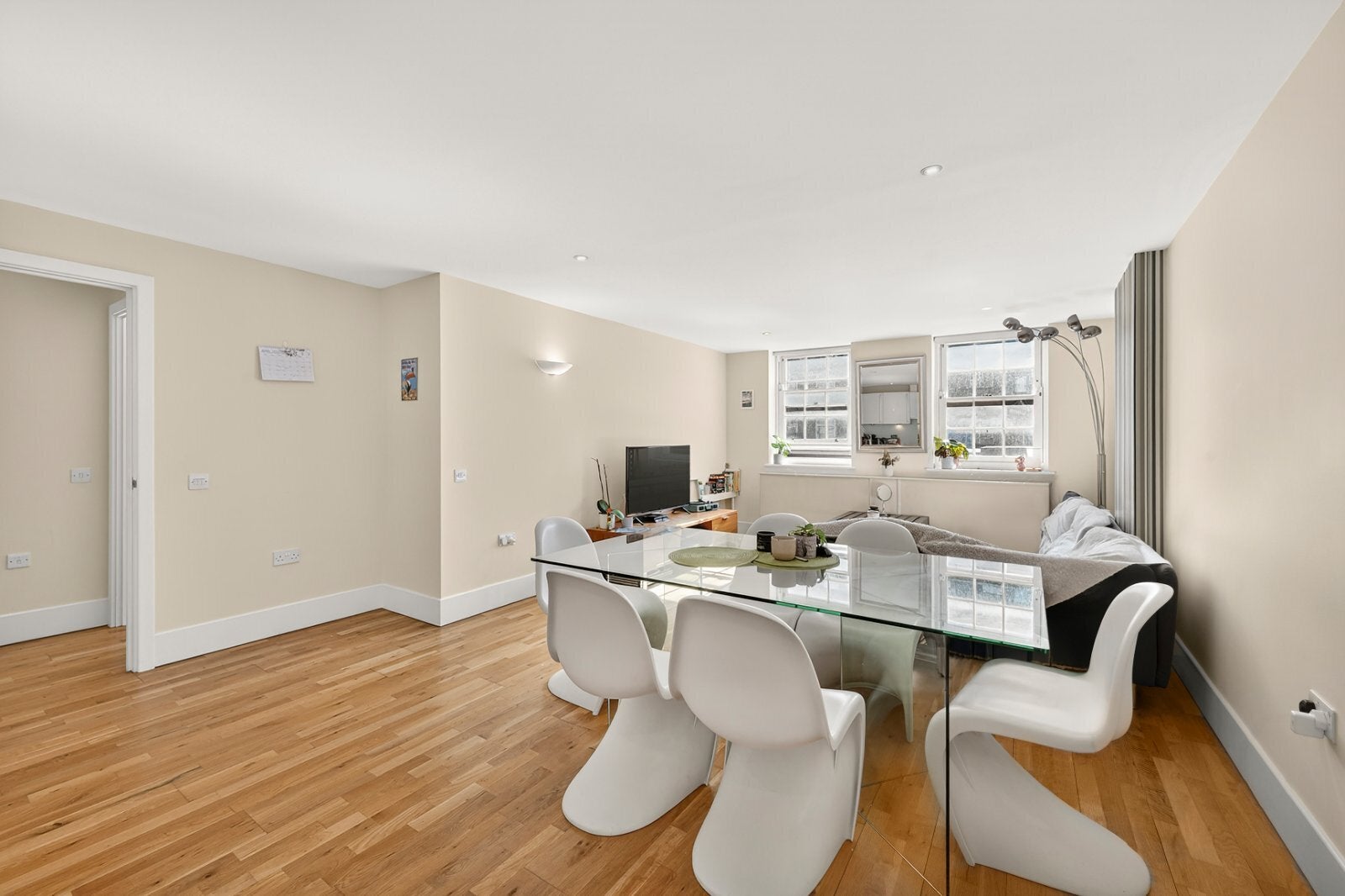 Flat King's Terrace in Greater London