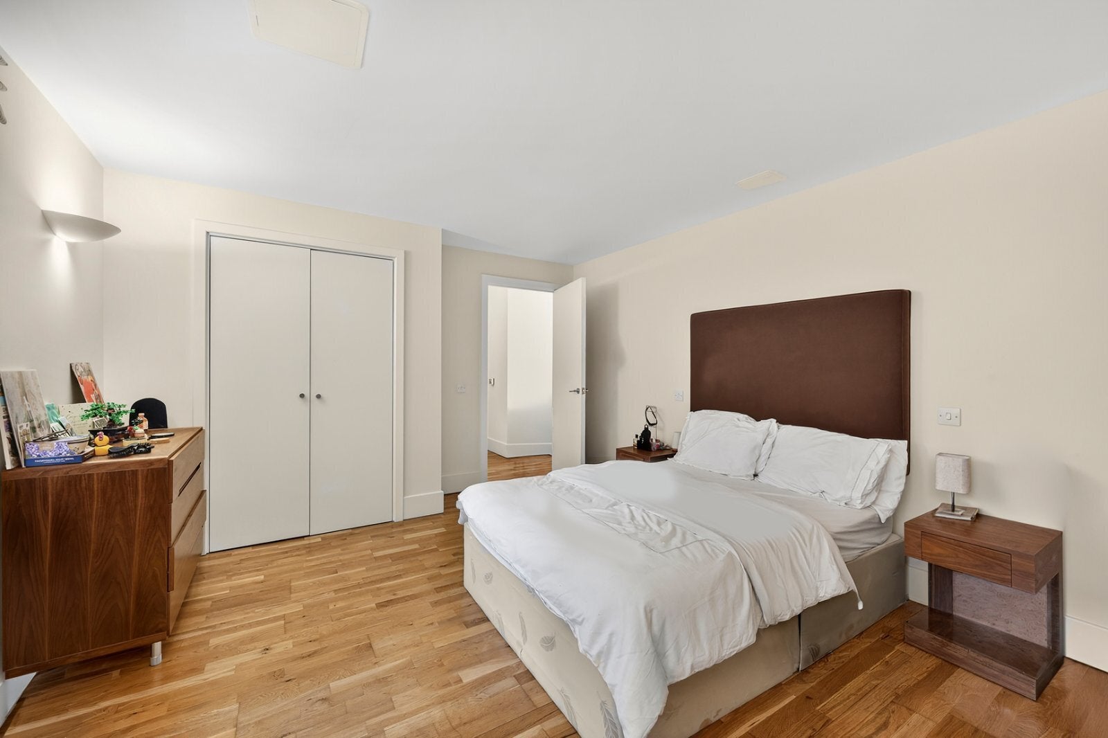 Flat King's Terrace in Greater London