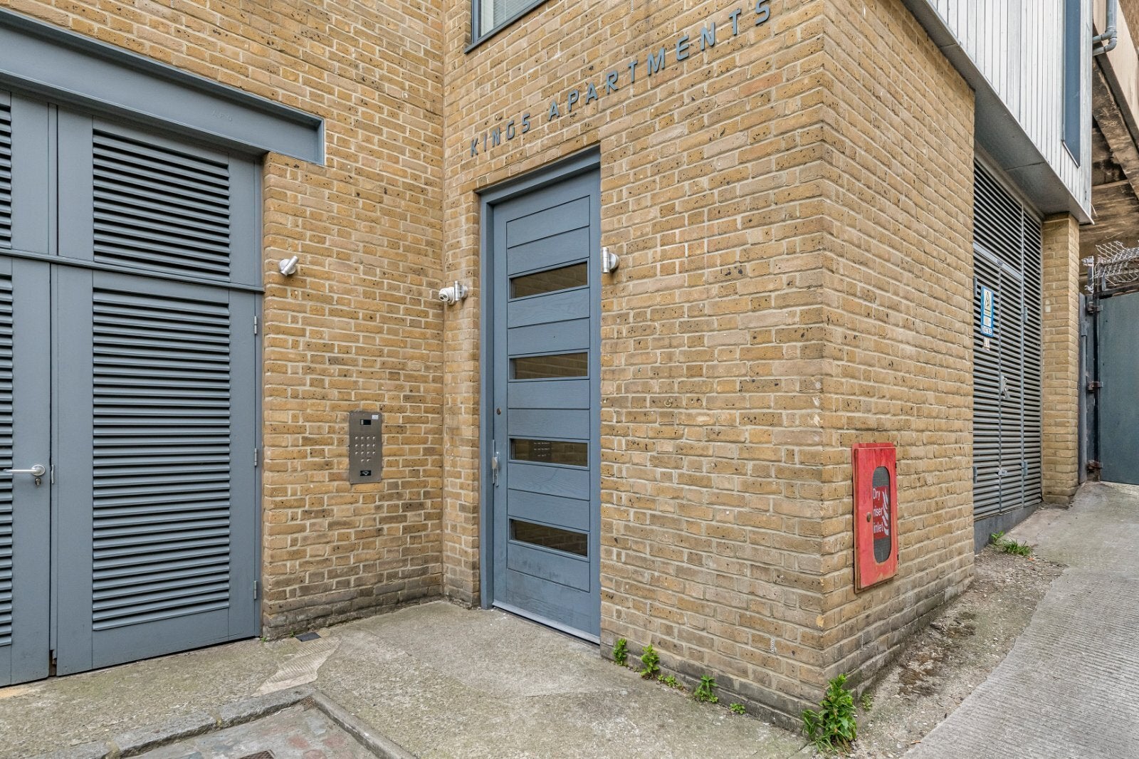 Flat King's Terrace in Greater London