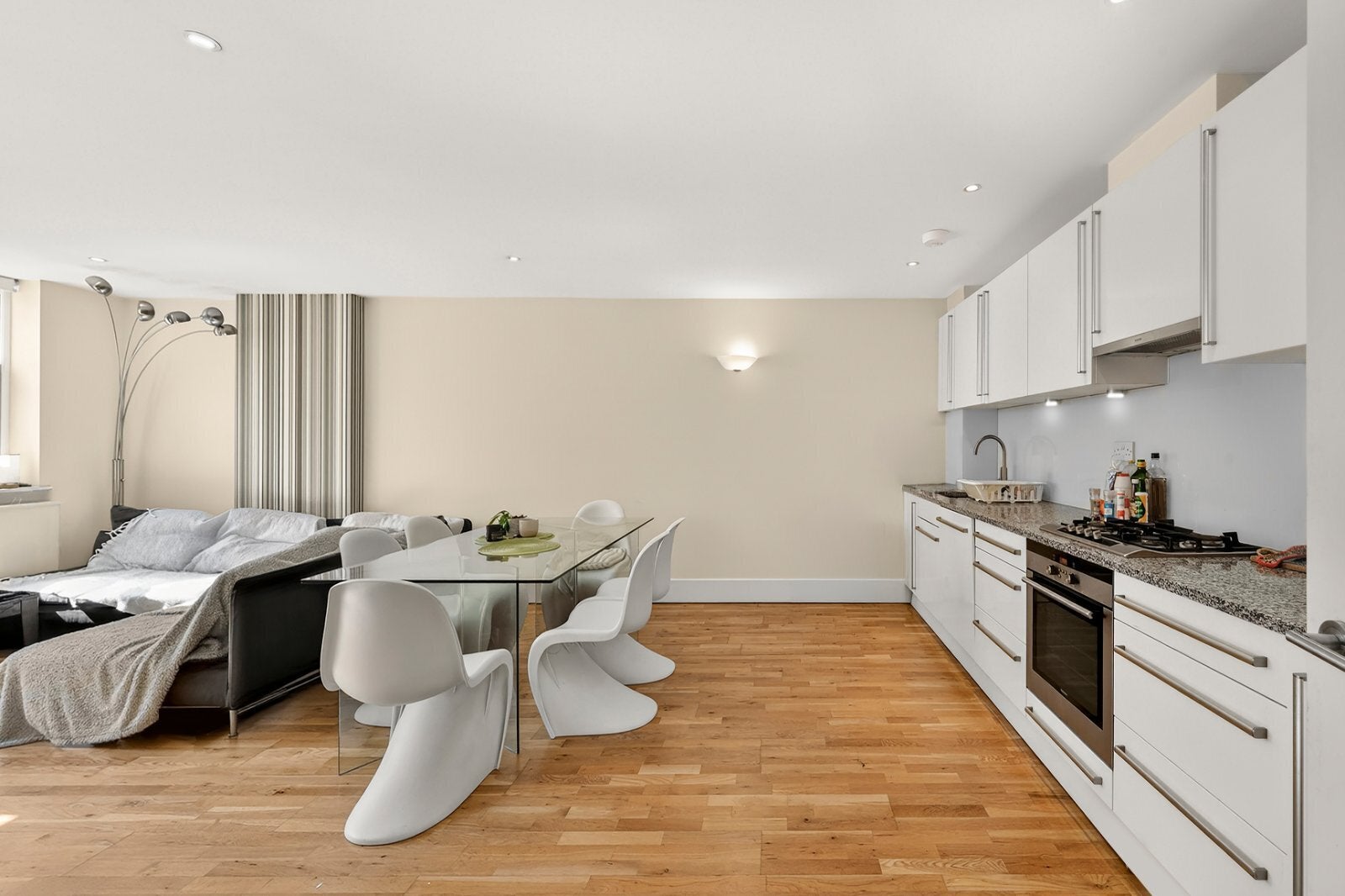 Flat King's Terrace in Greater London
