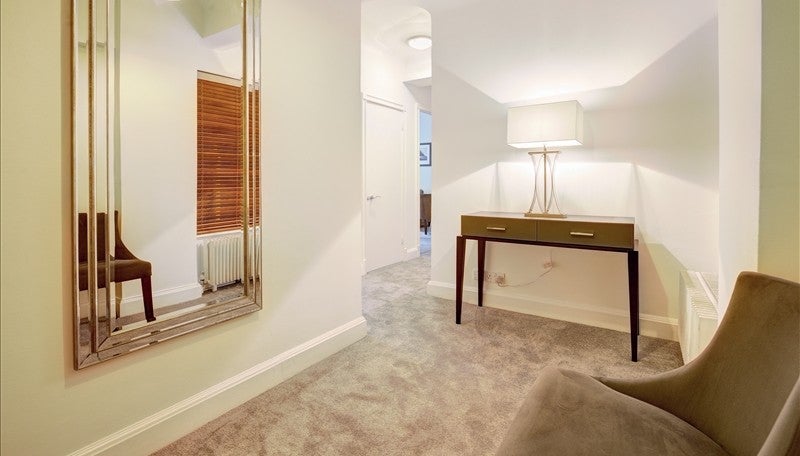 Flat Fulham Road in Greater London