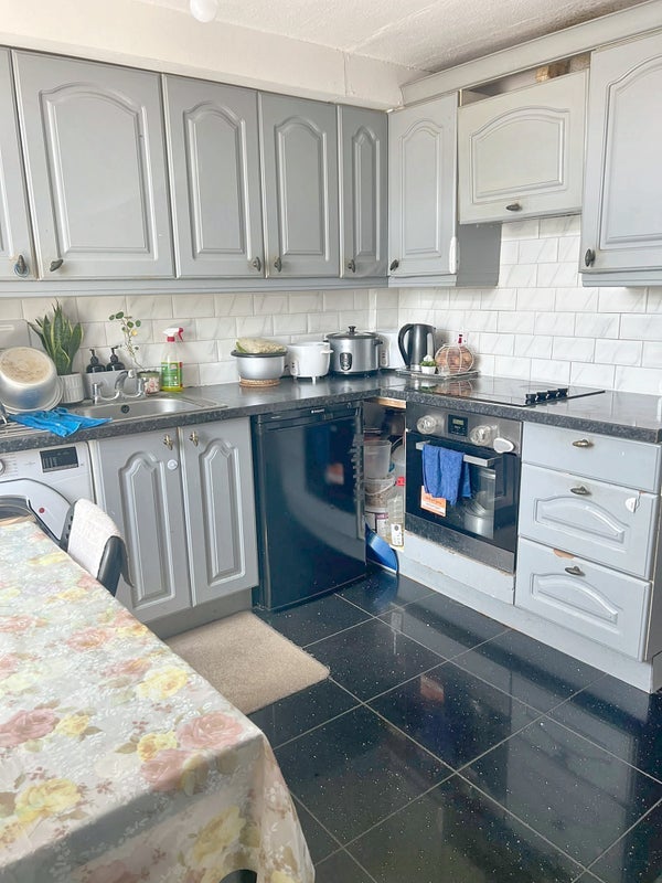 Room Pelly Road in Greater London